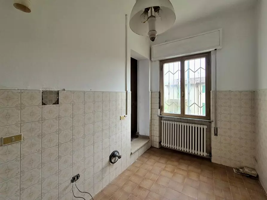 Immagine 9 di Villa in vendita  a Capannori