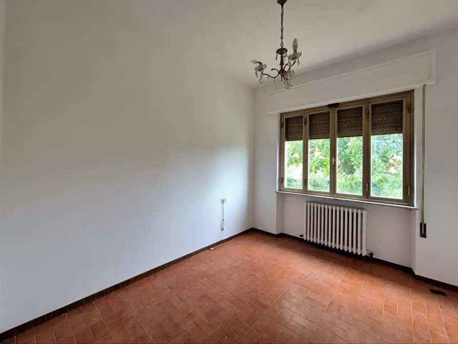 Immagine 17 di Villa in vendita  a Capannori