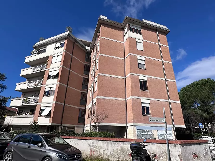 Immagine 1 di Appartamento in vendita  a Pisa