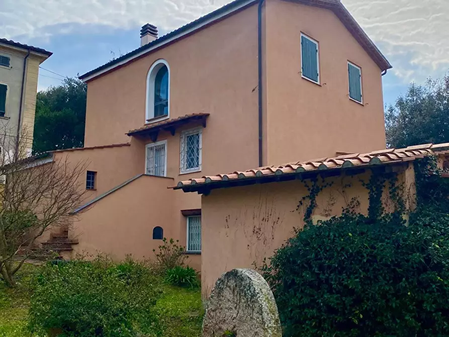 Immagine 33 di Casa colonica in vendita  a Crespina Lorenzana