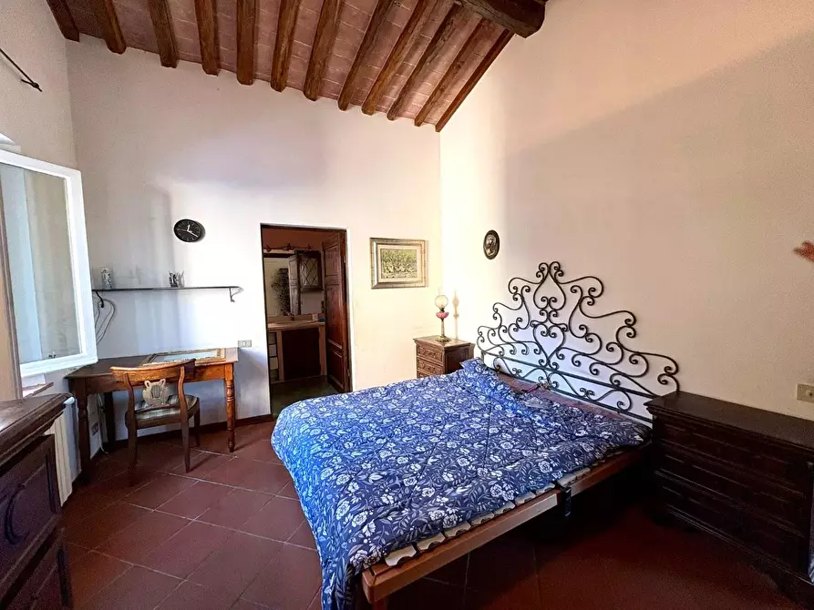 Immagine 5 di Casa colonica in vendita  a Crespina Lorenzana