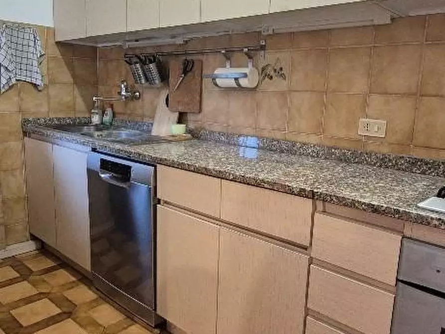 Immagine 11 di Appartamento in vendita  a Cascina