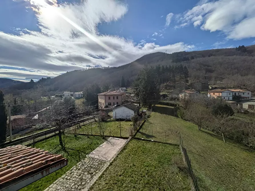 Immagine 30 di Appartamento in vendita  a Camporgiano