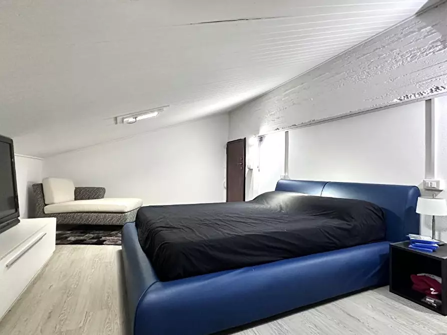 Immagine 29 di Mansarda in vendita  a Pontedera