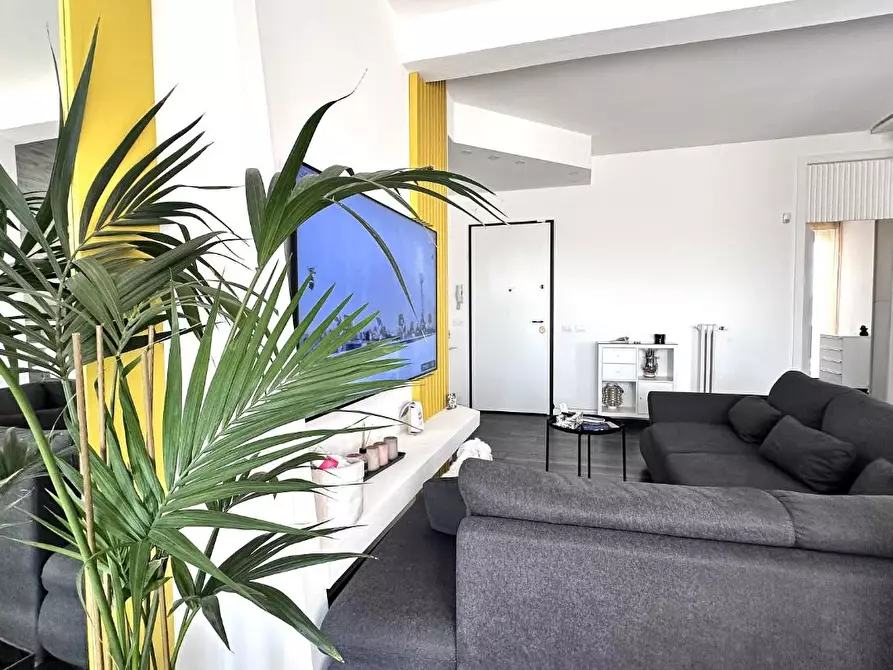 Immagine 9 di Mansarda in vendita  a Pontedera