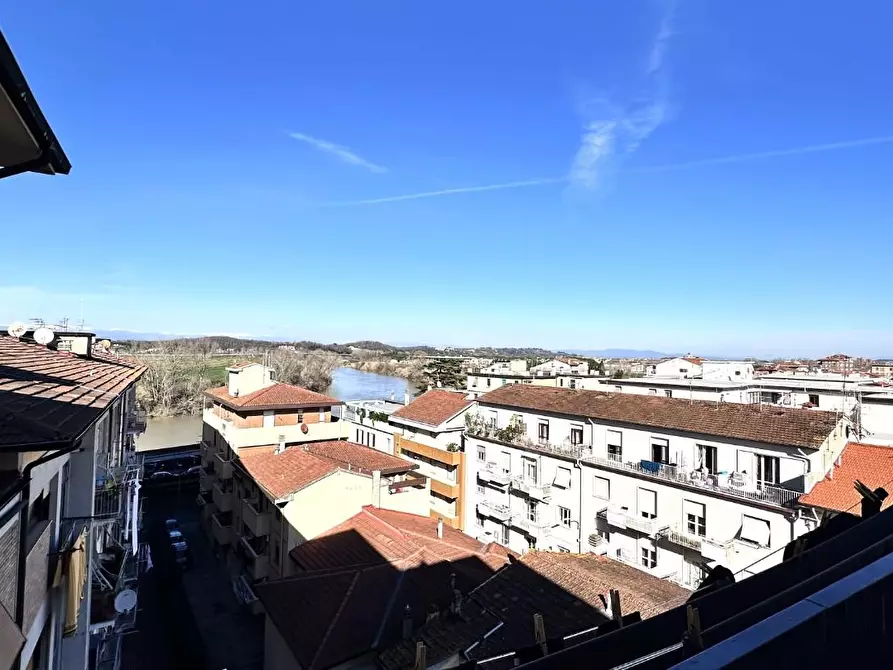 Immagine 24 di Mansarda in vendita  a Pontedera