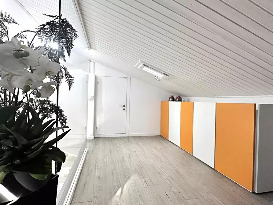 Immagine 30 di Mansarda in vendita  a Pontedera