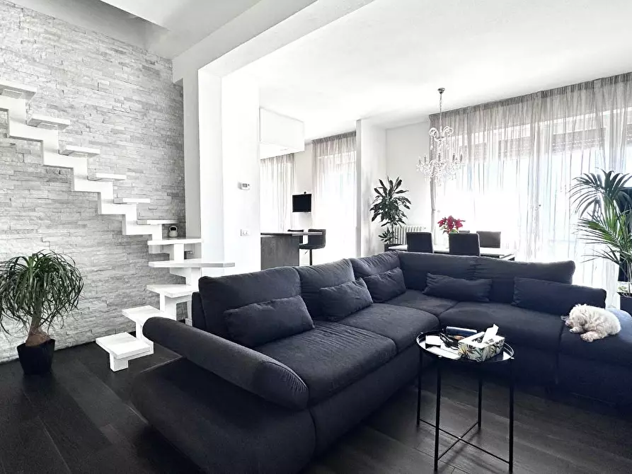 Immagine 8 di Mansarda in vendita  a Pontedera