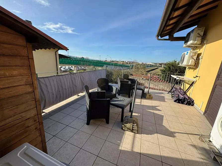 Immagine 17 di Attività commerciale in vendita  a Pisa