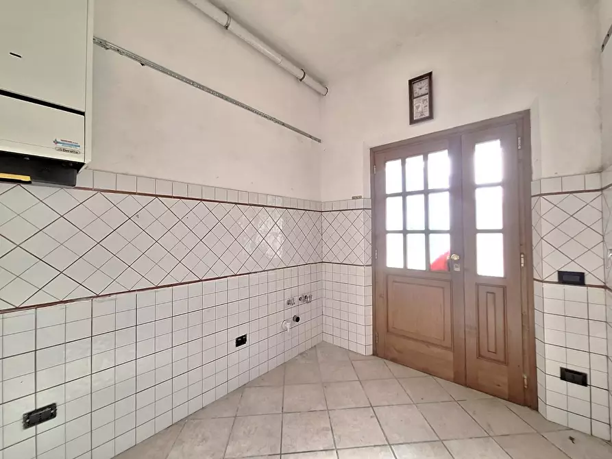 Immagine 8 di Appartamento in vendita  a Cascina