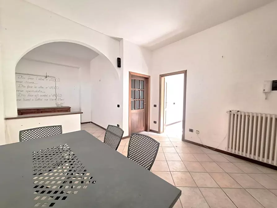 Immagine 3 di Appartamento in vendita  a Cascina