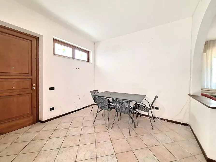 Immagine 2 di Appartamento in vendita  a Cascina