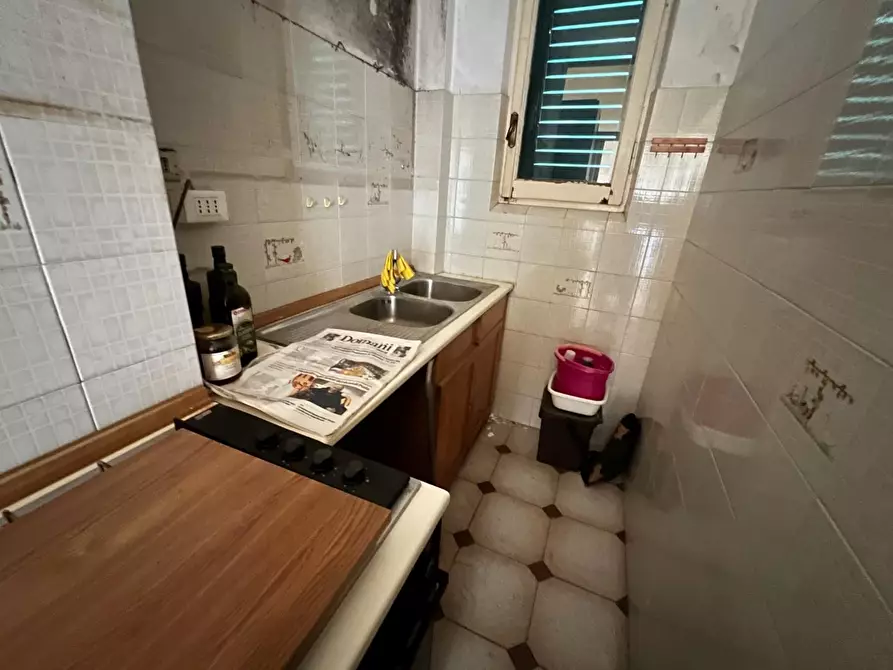 Immagine 3 di Appartamento in vendita  a Massa