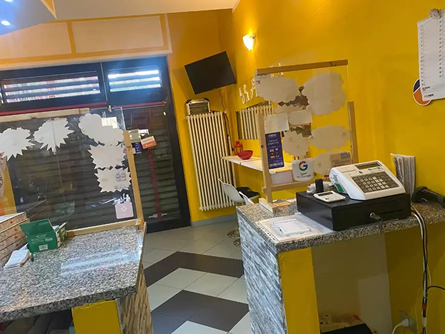 Immagine 5 di Attività commerciale in vendita  a Rivoli