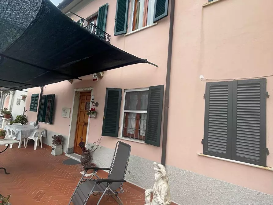 Immagine 1 di Terratetto in vendita  a Carrara