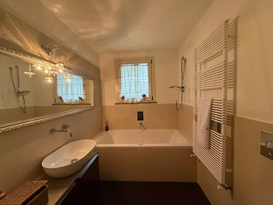 Immagine 49 di Villa in vendita  a San Miniato