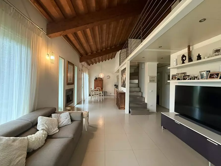 Immagine 12 di Villa in vendita  a San Miniato