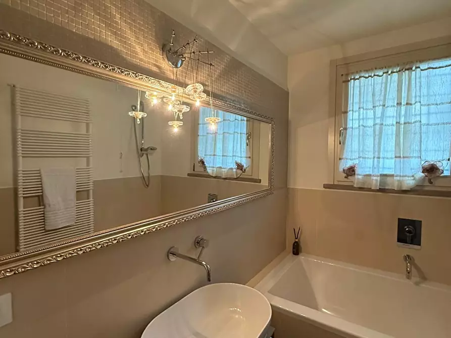 Immagine 47 di Villa in vendita  a San Miniato