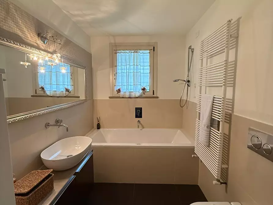 Immagine 51 di Villa in vendita  a San Miniato