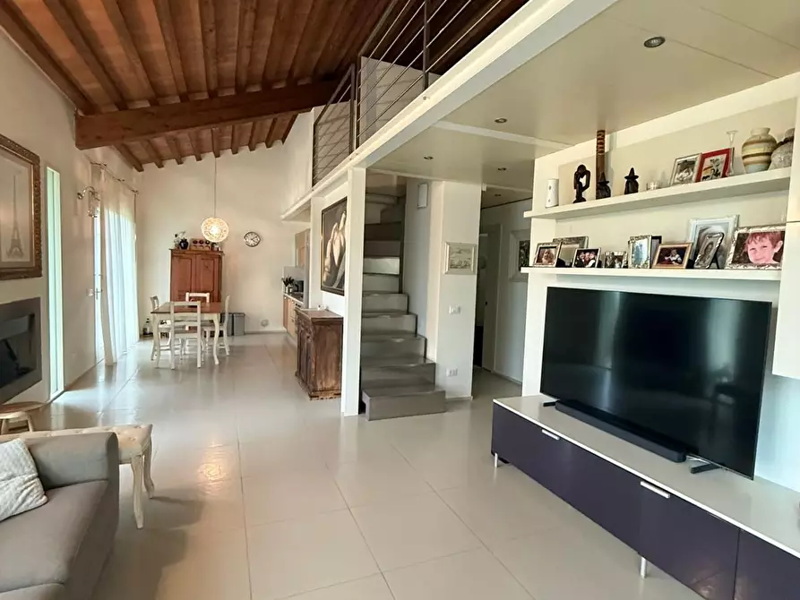 Immagine 13 di Villa in vendita  a San Miniato