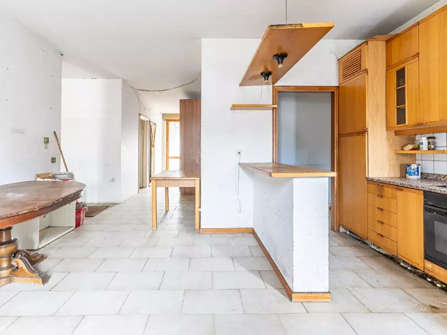 Immagine 20 di Attività artigianale in vendita  a Capraia E Limite