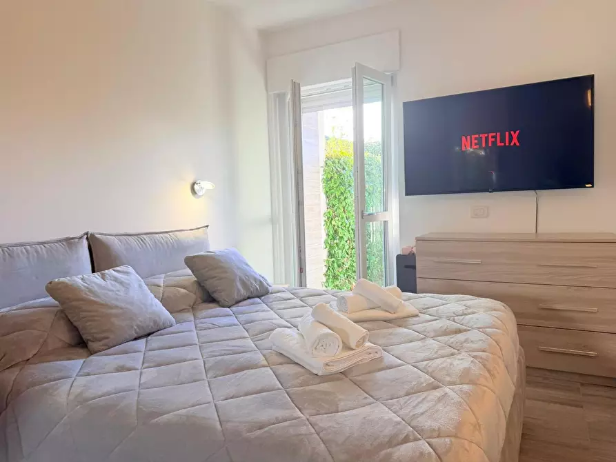 Immagine 24 di Appartamento in vendita  a Montignoso