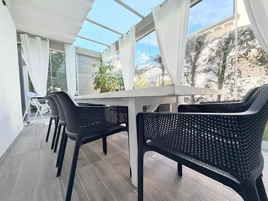 Immagine 3 di Appartamento in vendita  a Montignoso