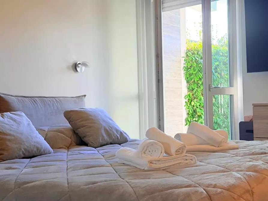 Immagine 25 di Appartamento in vendita  a Montignoso