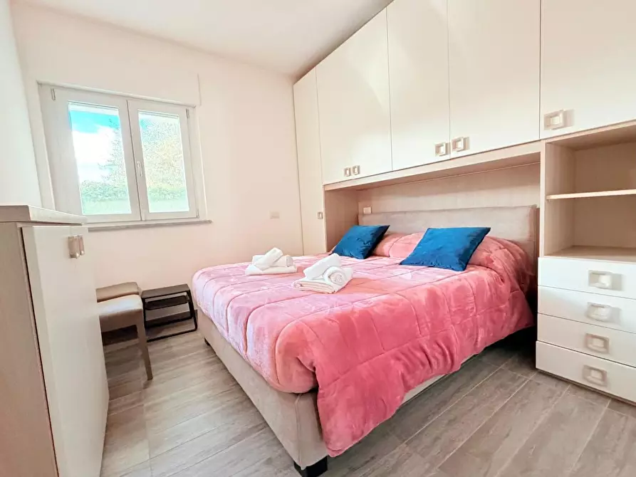 Immagine 19 di Appartamento in vendita  a Montignoso