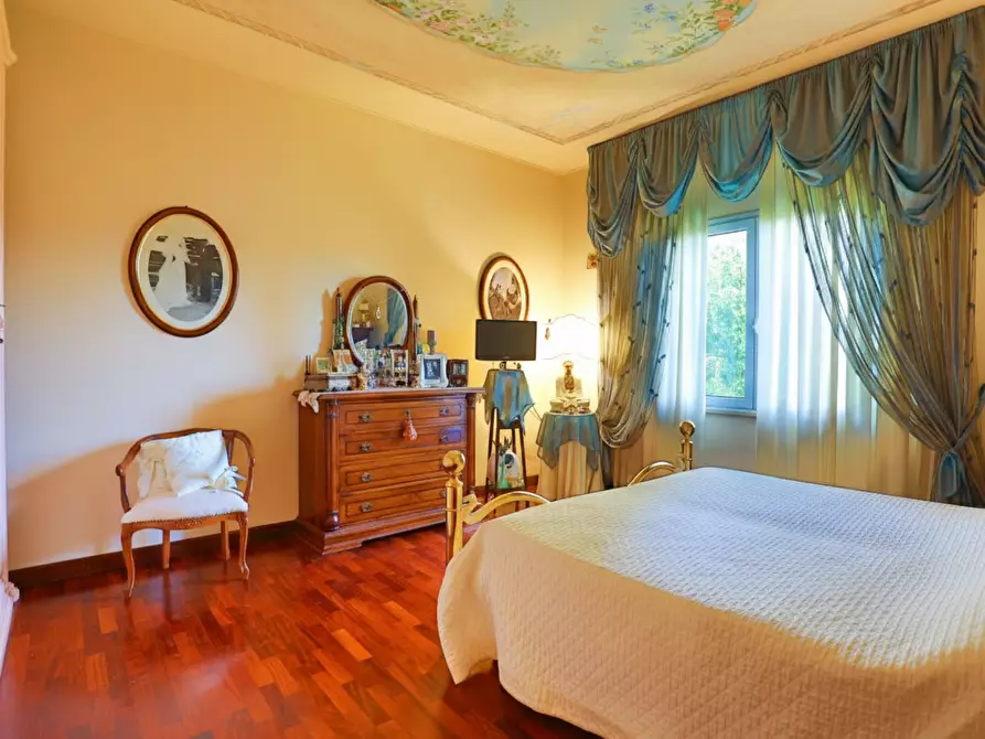 Immagine 13 di Villa in vendita  a Montopoli In Val D'arno