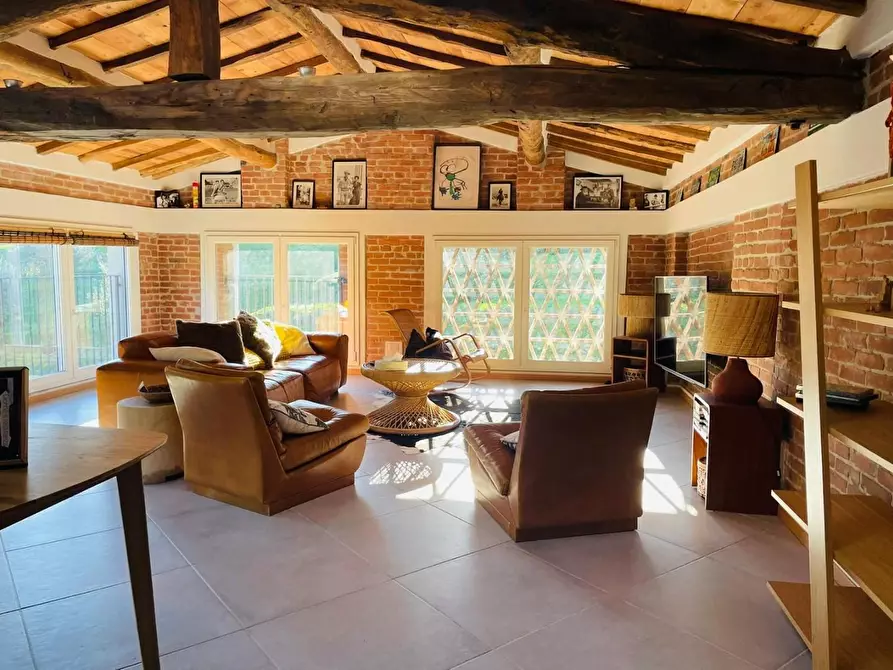 Immagine 17 di Casa colonica in vendita  a Capannori