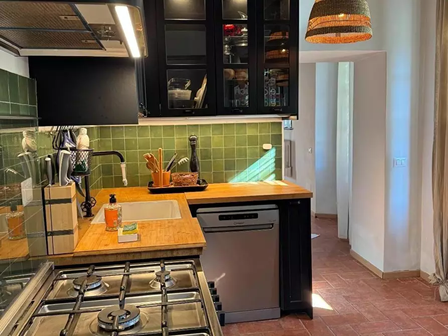 Immagine 12 di Casa colonica in vendita  a Capannori