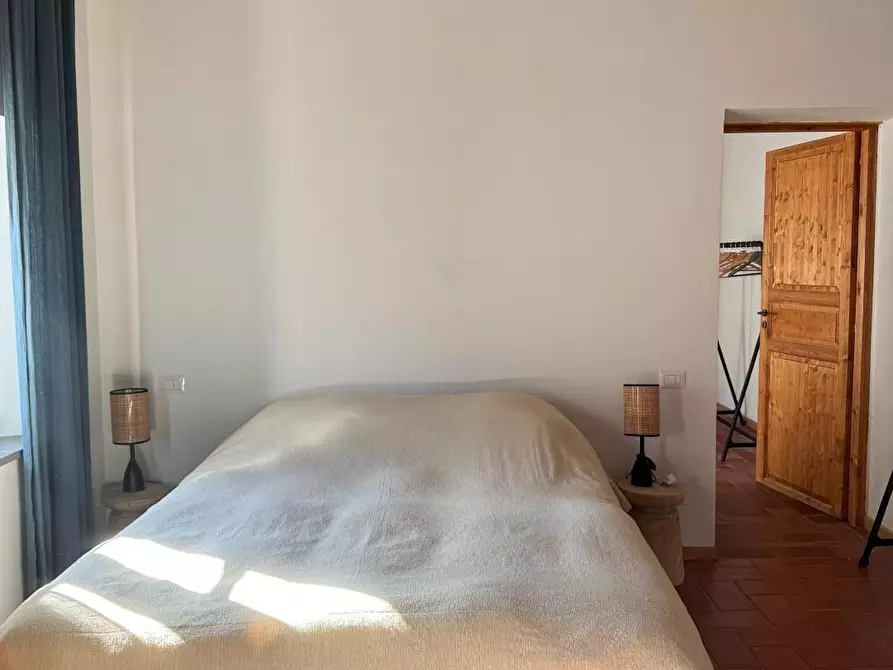 Immagine 2 di Casa colonica in vendita  a Capannori