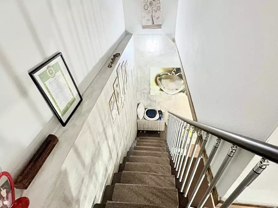 Immagine 14 di Villetta a schiera in vendita  a Capannori