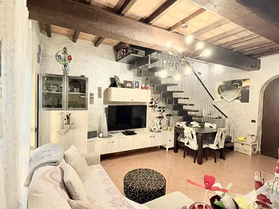 Immagine 10 di Villetta a schiera in vendita  a Capannori