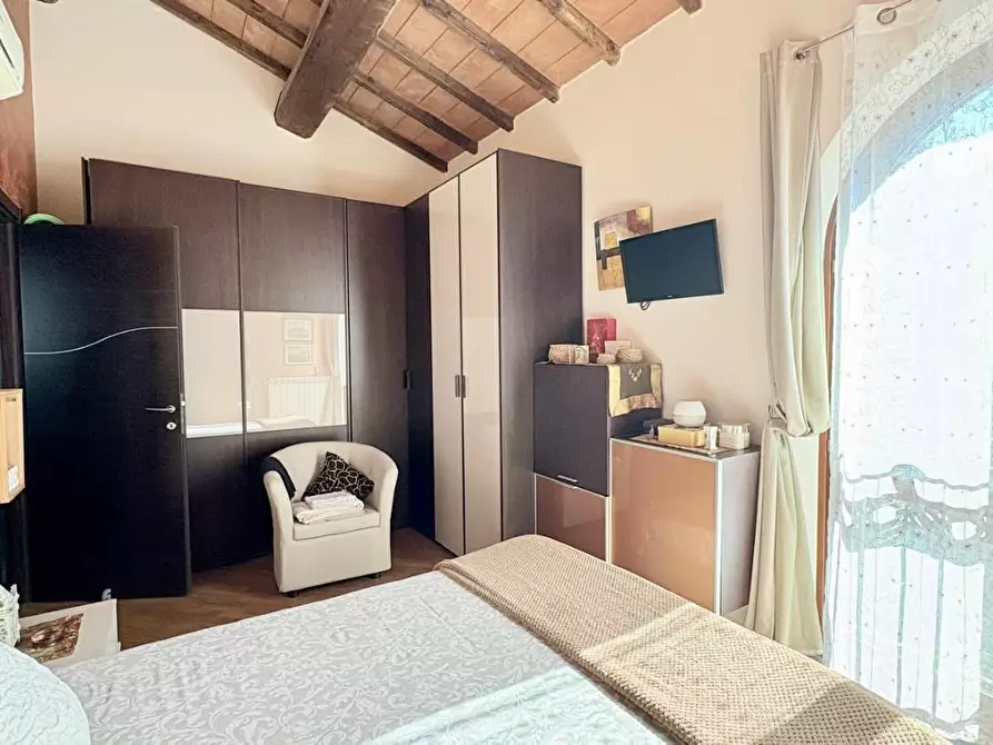 Immagine 16 di Villetta a schiera in vendita  a Capannori