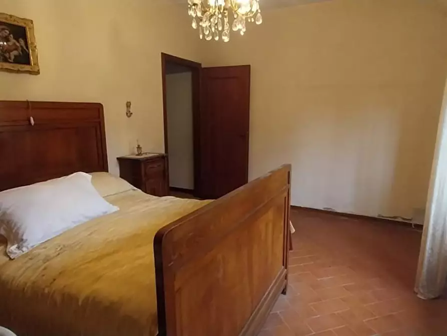 Immagine 11 di Casa bifamiliare in vendita  a Calci