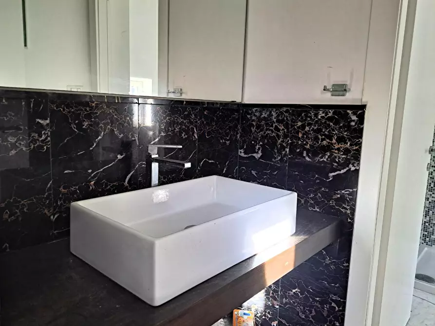 Immagine 9 di Terratetto in vendita  a Carrara