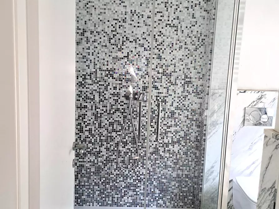 Immagine 7 di Terratetto in vendita  a Carrara