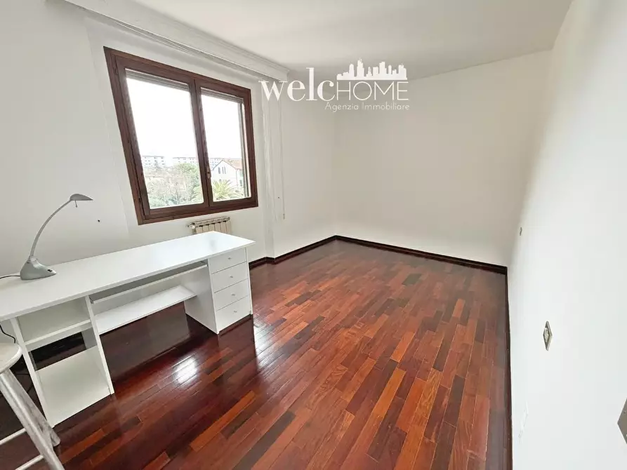 Immagine 16 di Appartamento in vendita  a Sesto Fiorentino