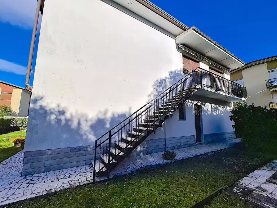 Immagine 9 di Casa indipendente in vendita  a Carrara