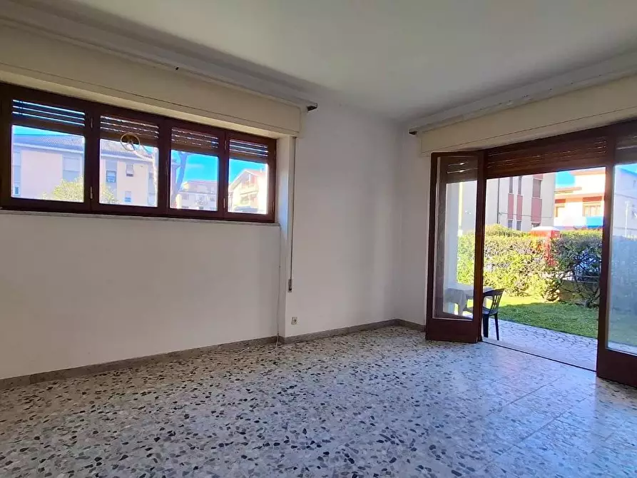 Immagine 24 di Casa indipendente in vendita  a Carrara
