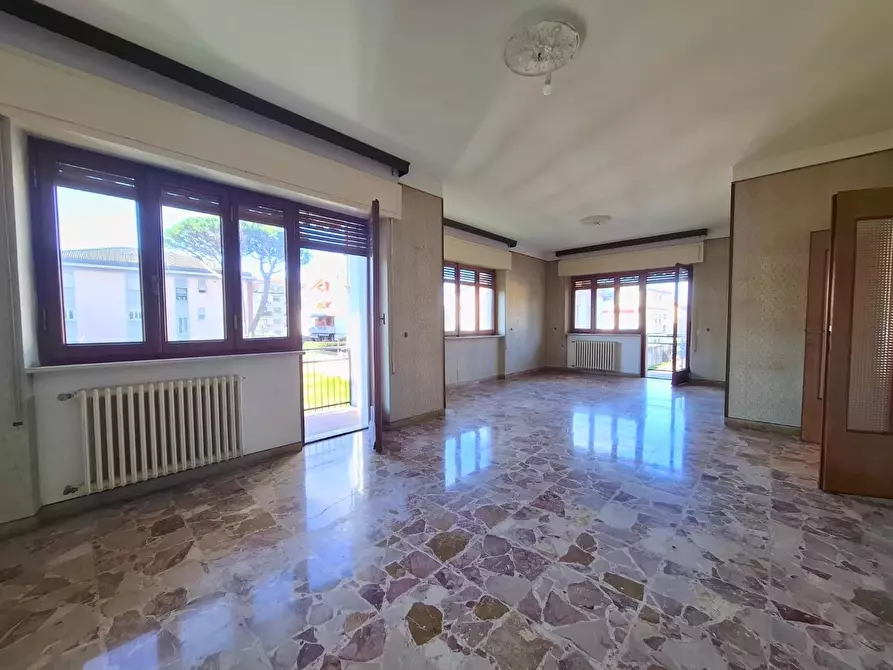 Immagine 37 di Casa indipendente in vendita  a Carrara
