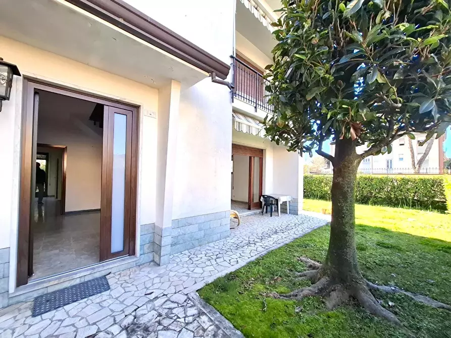 Immagine 6 di Casa indipendente in vendita  a Carrara