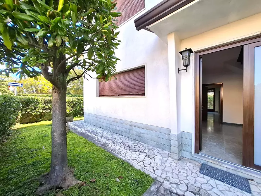 Immagine 5 di Casa indipendente in vendita  a Carrara