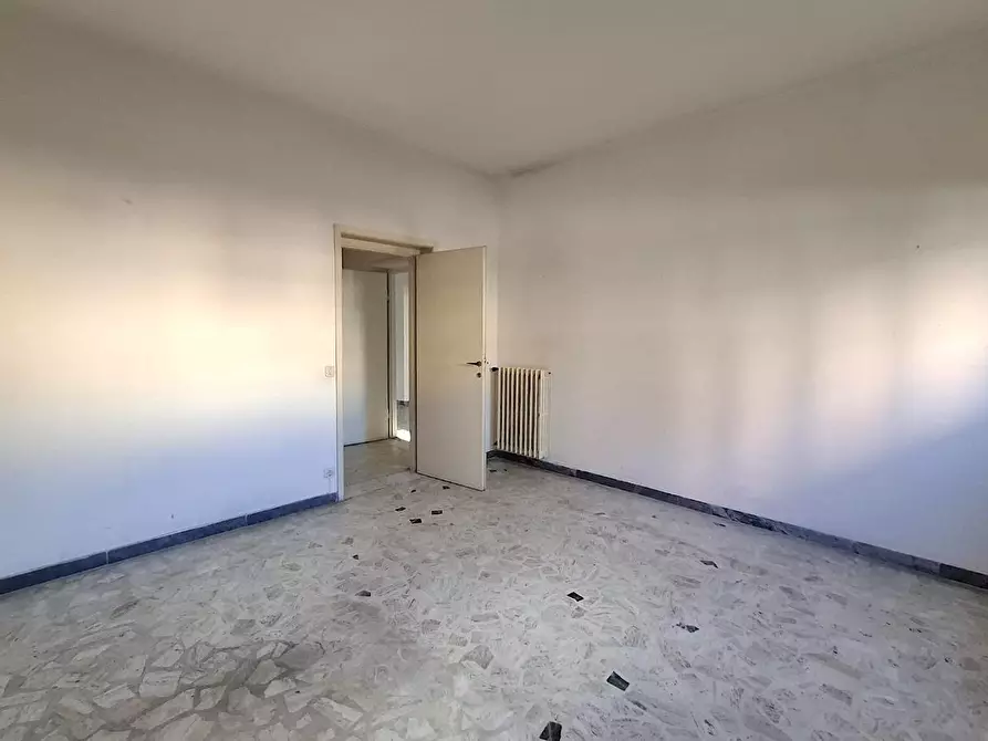 Immagine 28 di Casa indipendente in vendita  a Carrara
