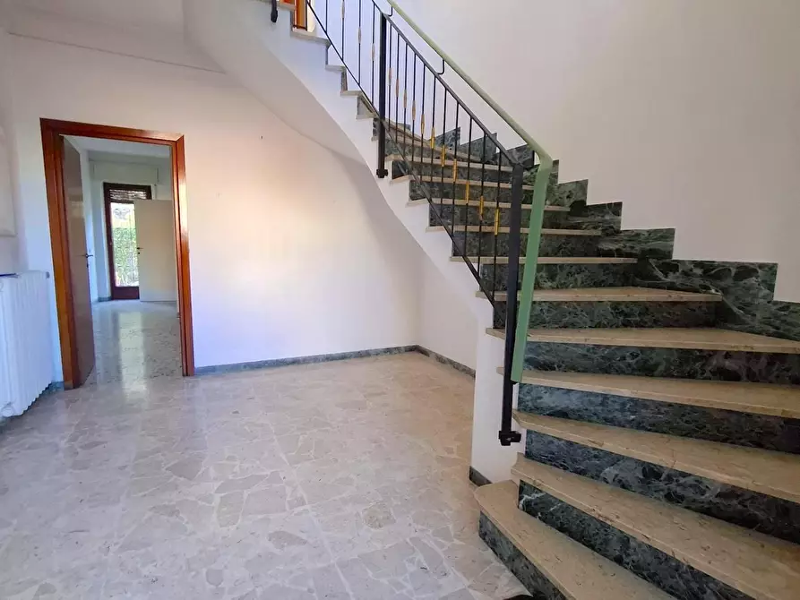 Immagine 19 di Casa indipendente in vendita  a Carrara
