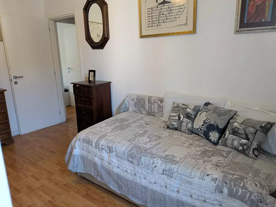 Immagine 4 di Appartamento in vendita  a Massa