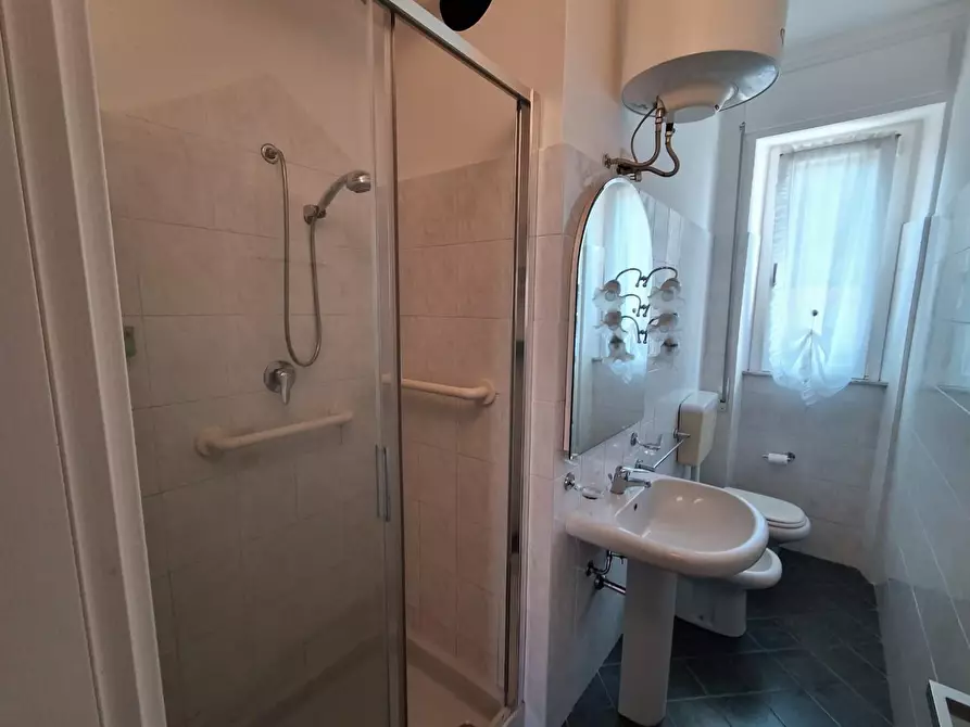 Immagine 17 di Appartamento in vendita  a Massa