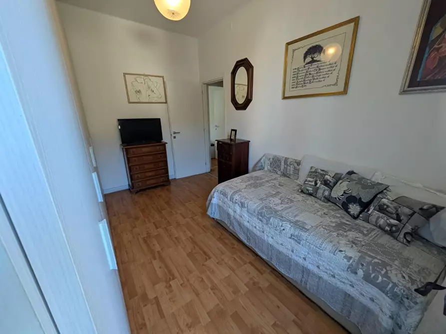 Immagine 10 di Appartamento in vendita  a Massa